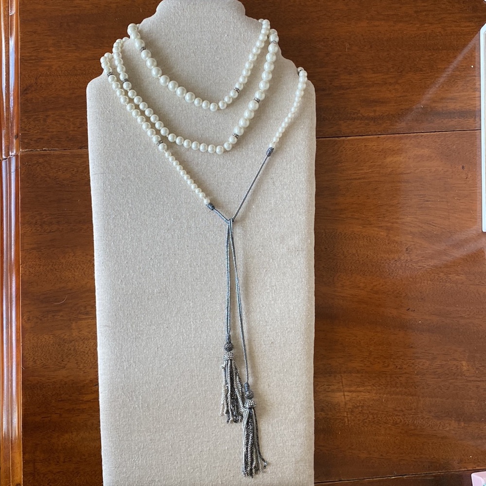 Mara Pearl Necklace